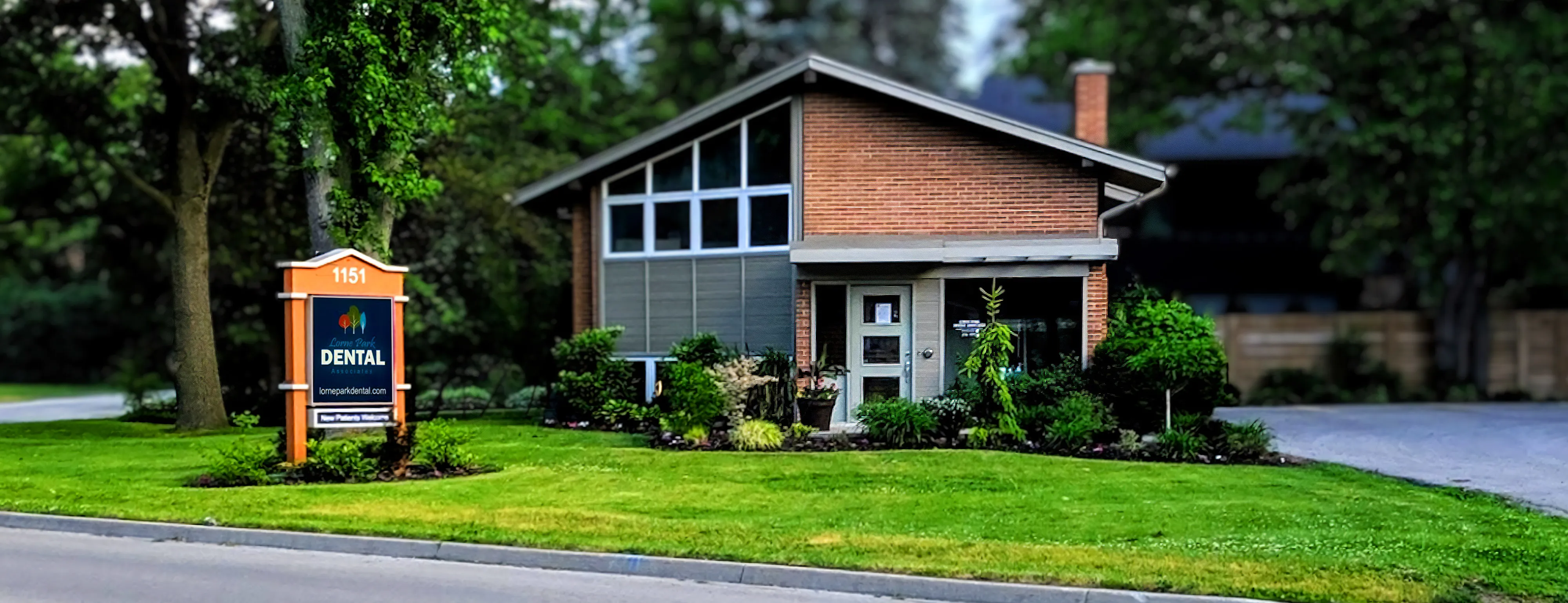 Lorne Park Dental building